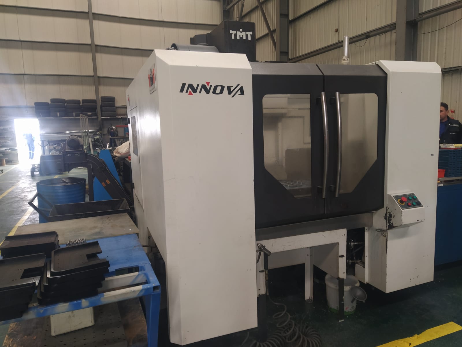 INNOVA TLV 850II APC CİFT TABLA DİK İŞLEME MERKEZÎ 2017 MODEL